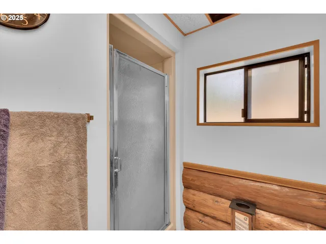 $1,300,000 | Undisclosed Address, Scotts Mills, OR 97375