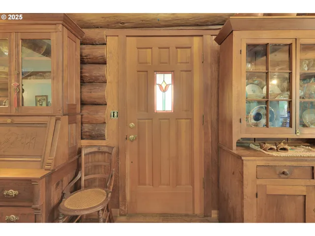 $1,300,000 | Undisclosed Address, Scotts Mills, OR 97375