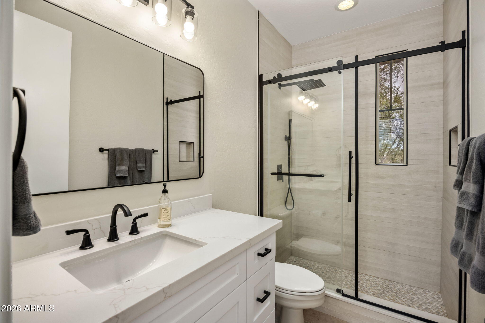 9572 East Mountain Spring Road Scottsdale, AZ 85255 - Photo 21 of 41 Bath ensuite