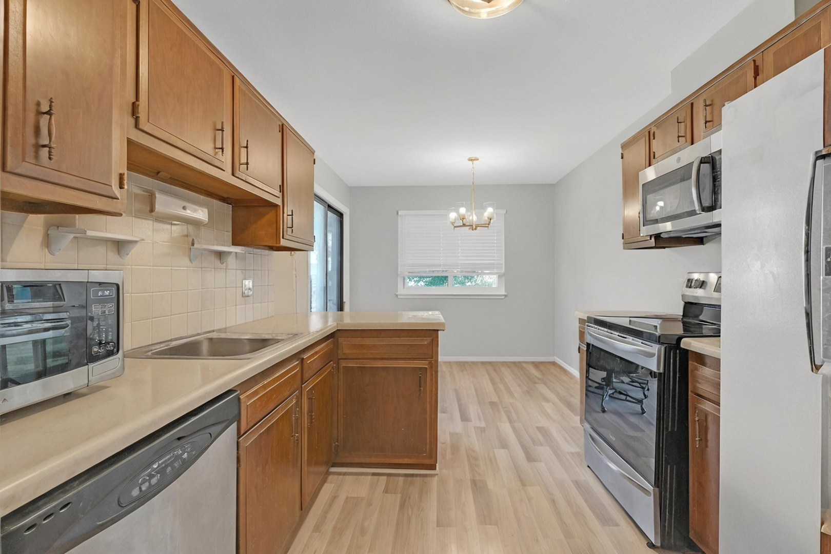 1538 Springview Court, Unit A1 Wheeling, IL 60090 - Photo 14 of 31