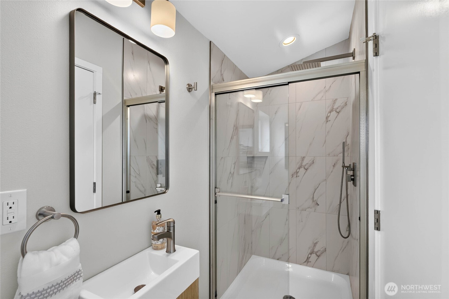 5039 41st Avenue Southwest, Unit 1 Seattle, WA 98136 - Photo 30 of 36