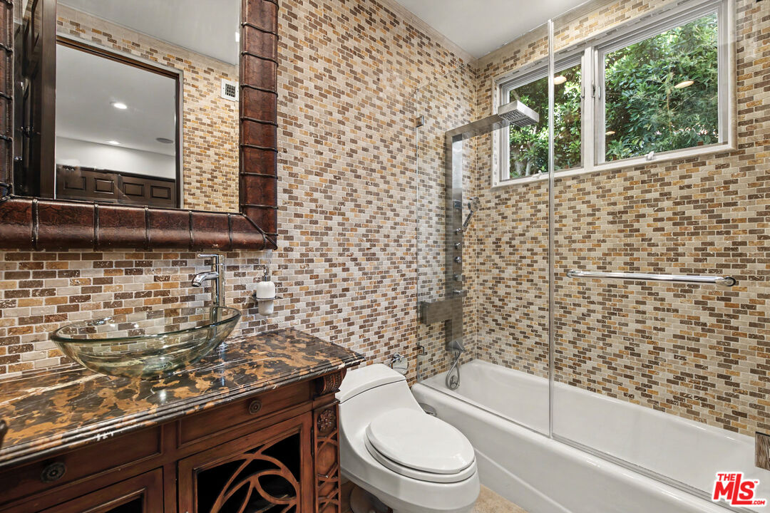 12608 Promontory Road Los Angeles, CA 90049 - Photo 45 of 59