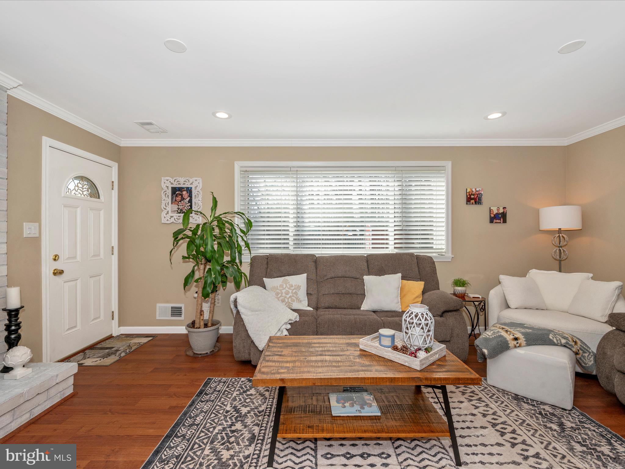 13206 Bluhill Road Silver Spring, MD 20906 - Photo 10 of 57 Family Room