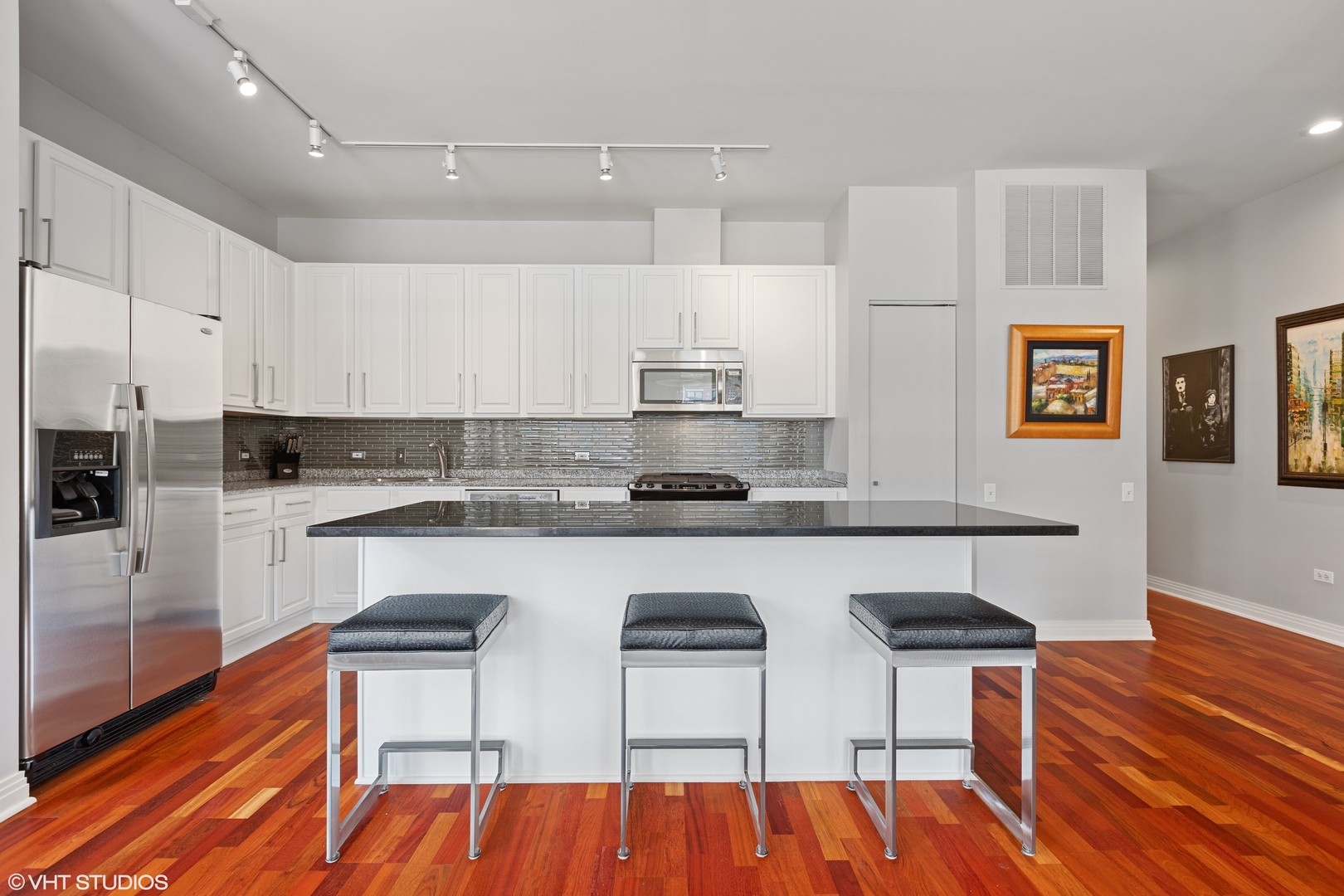 330 North Clinton Street, Unit 508 Chicago, IL 60661 - Photo 9 of 23