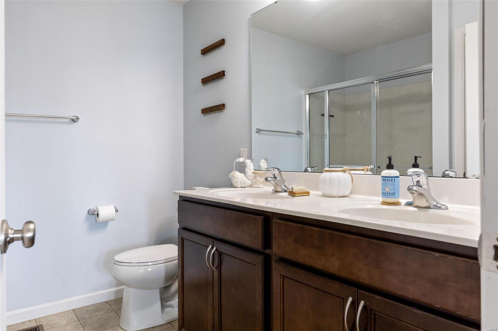 5377 Trailhead Court Eureka, MO 63025 - Photo 18 of 45