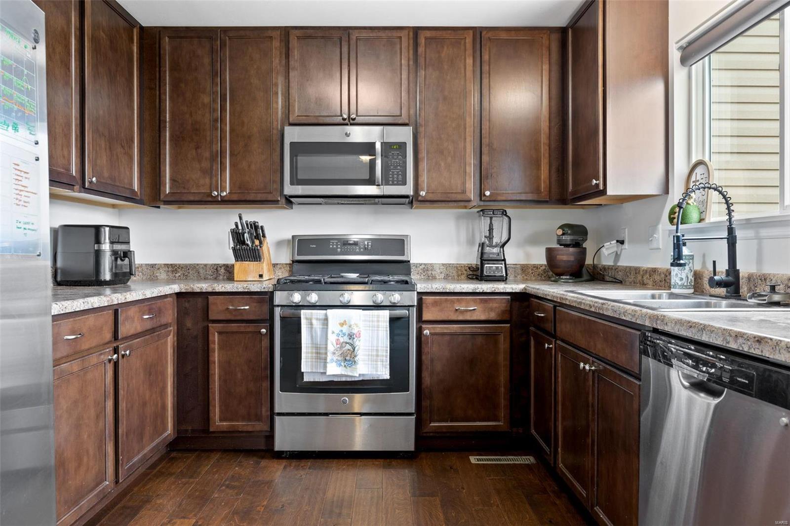 5377 Trailhead Court Eureka, MO 63025 - Photo 9 of 45