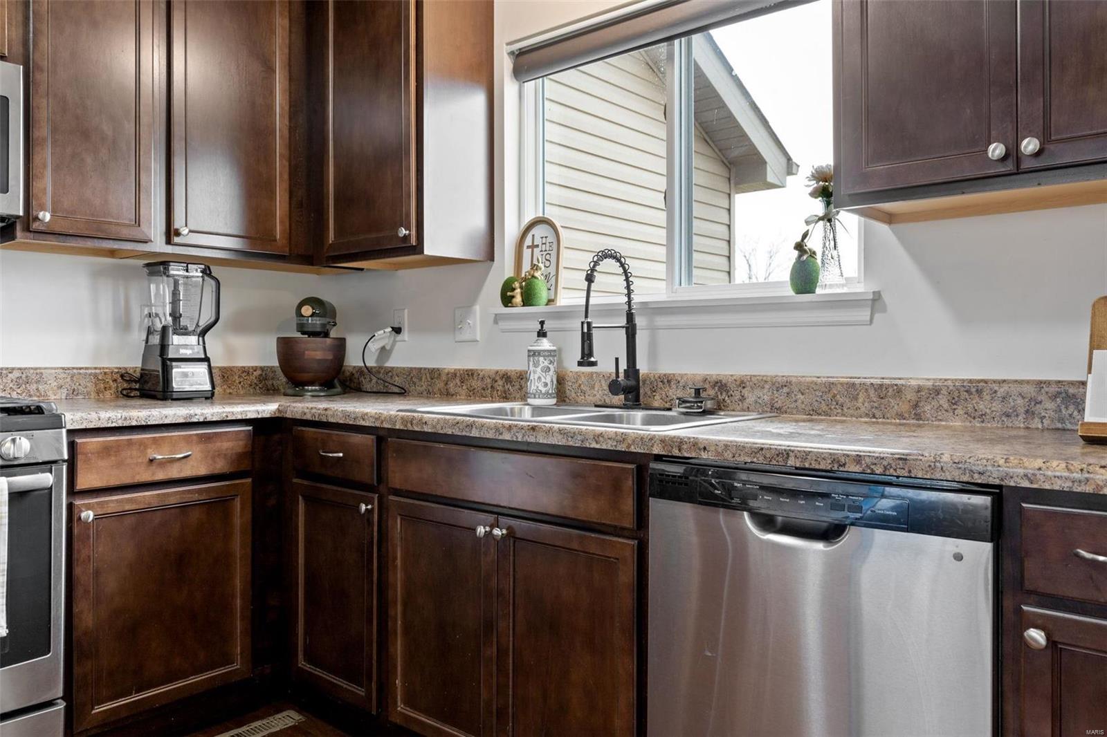 5377 Trailhead Court Eureka, MO 63025 - Photo 10 of 45