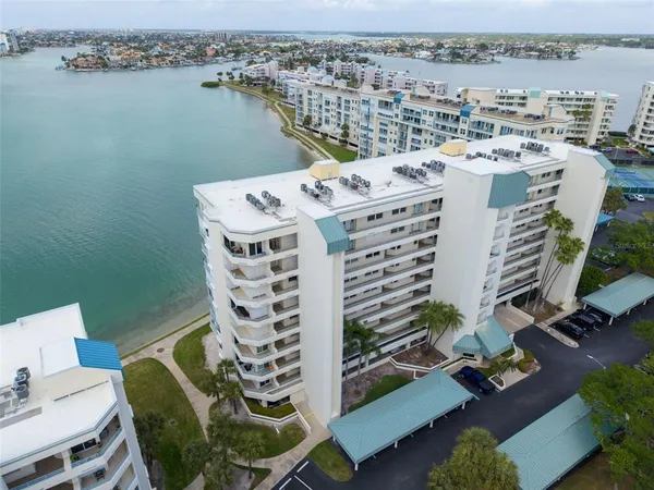 $520,000 | 7932 Sailboat Key Boulevard South, Unit 402, South Pasadena, FL 33707