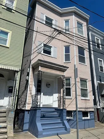 $2,400 | 136 Saratoga Street, Unit 2, Boston, MA 02128