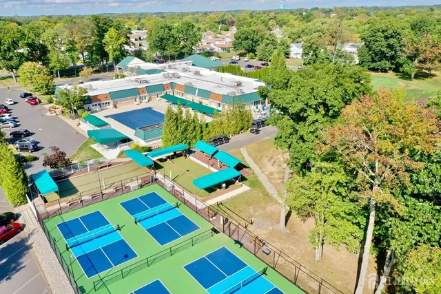 $465,000 | 9 C Aspen Plaza, Monroe Township, NJ 08831