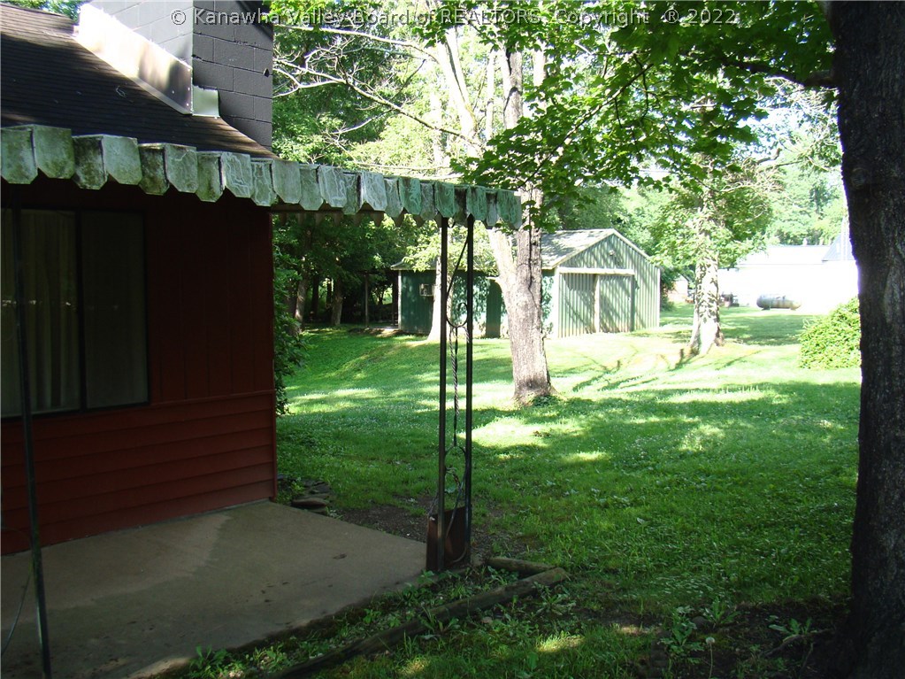 456 Black Track Road Poca, WV 25159 - Photo 3 of 30 Gallery Image 3