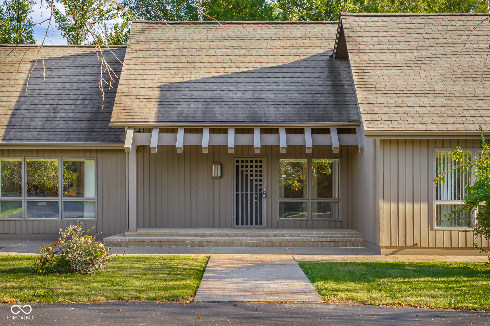 5285 West Carr Hill Road Columbus, IN 47201 - Photo 6 of 96 Gallery Image 6