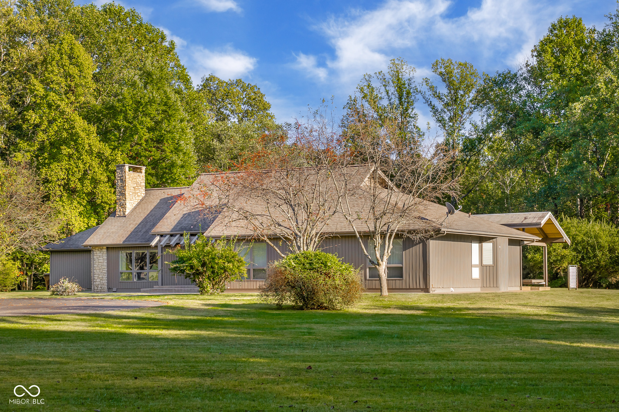 5285 West Carr Hill Road Columbus, IN 47201 - Photo 8 of 96 Gallery Image 8