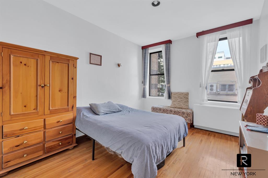 216 East 75th Street, Unit 1W2W Manhattan, NY 10021 - Photo 13 of 20