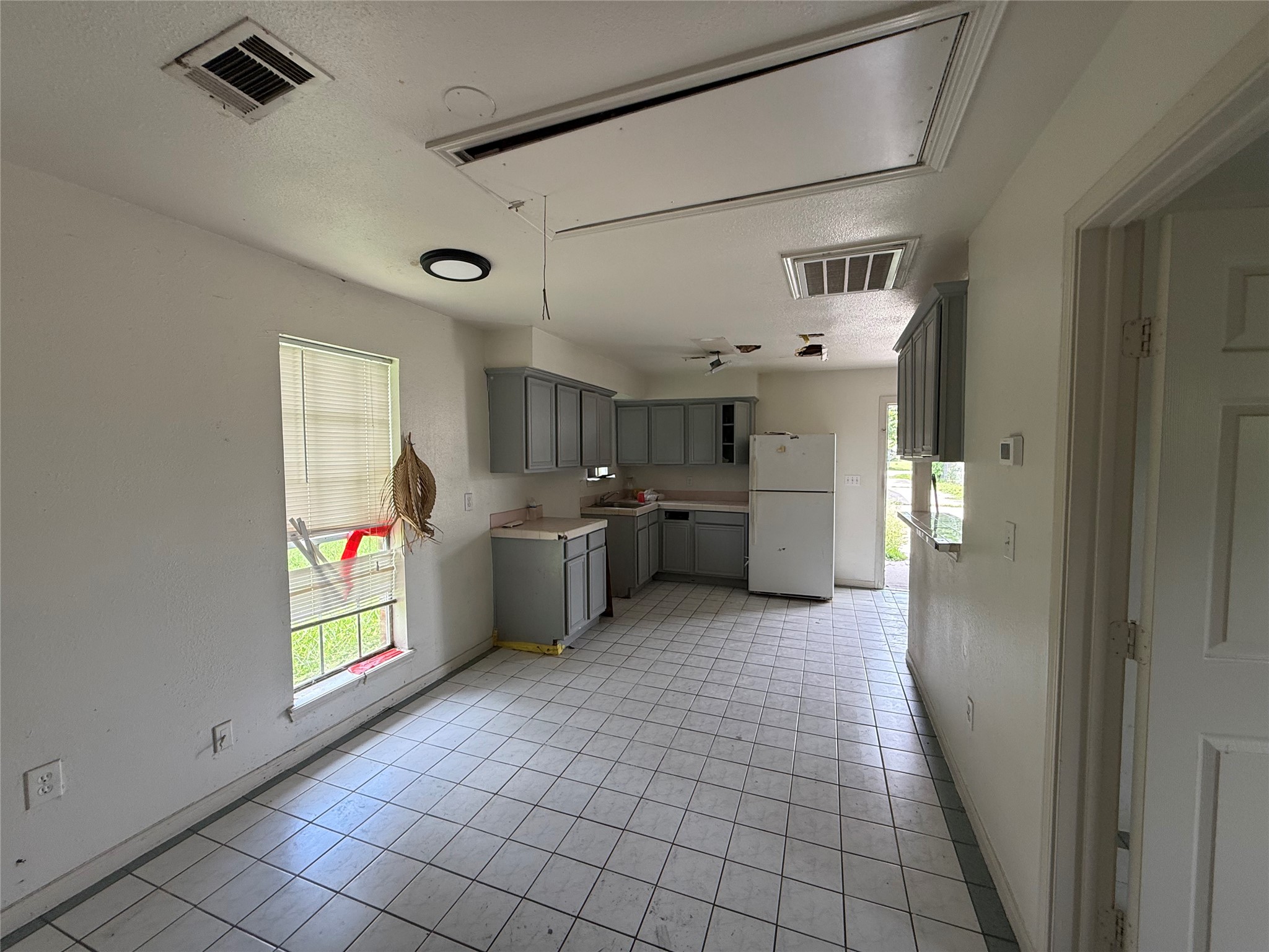 3318 Mooney Road Houston, TX 77093 - Photo 13 of 14 Kitchen and Dining ADU