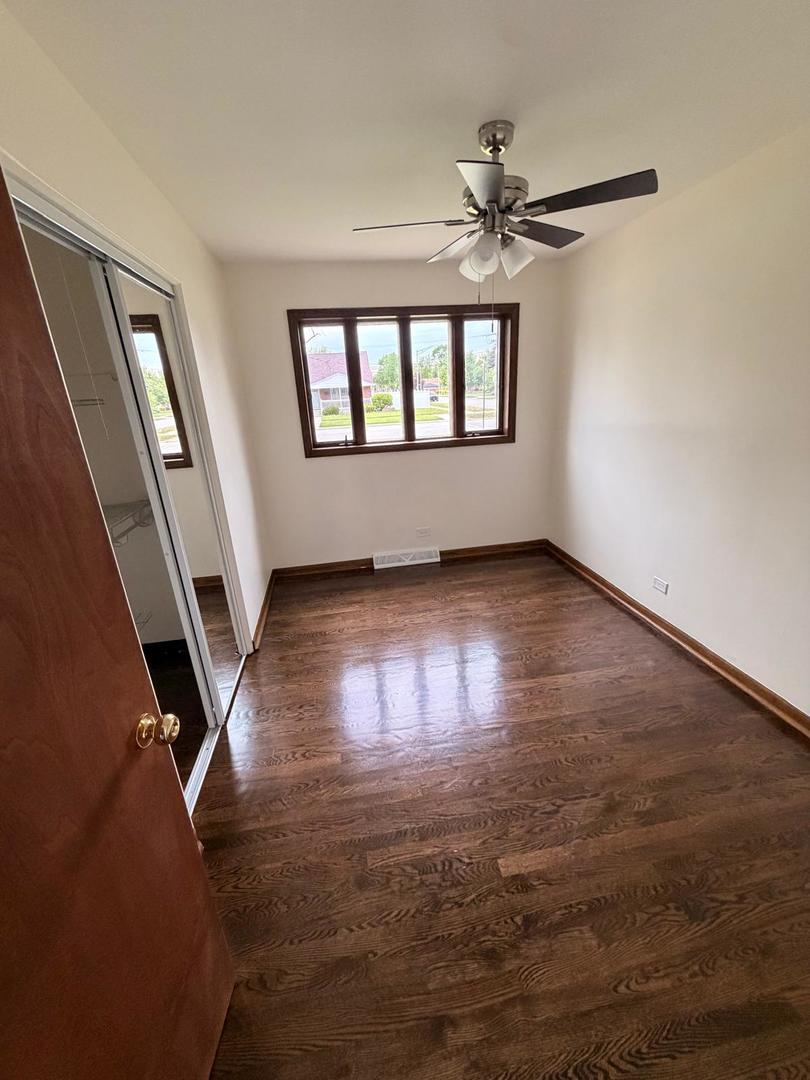 10809 Austin Avenue Chicago Ridge, IL 60415 - Photo 17 of 22 Gallery Image 17