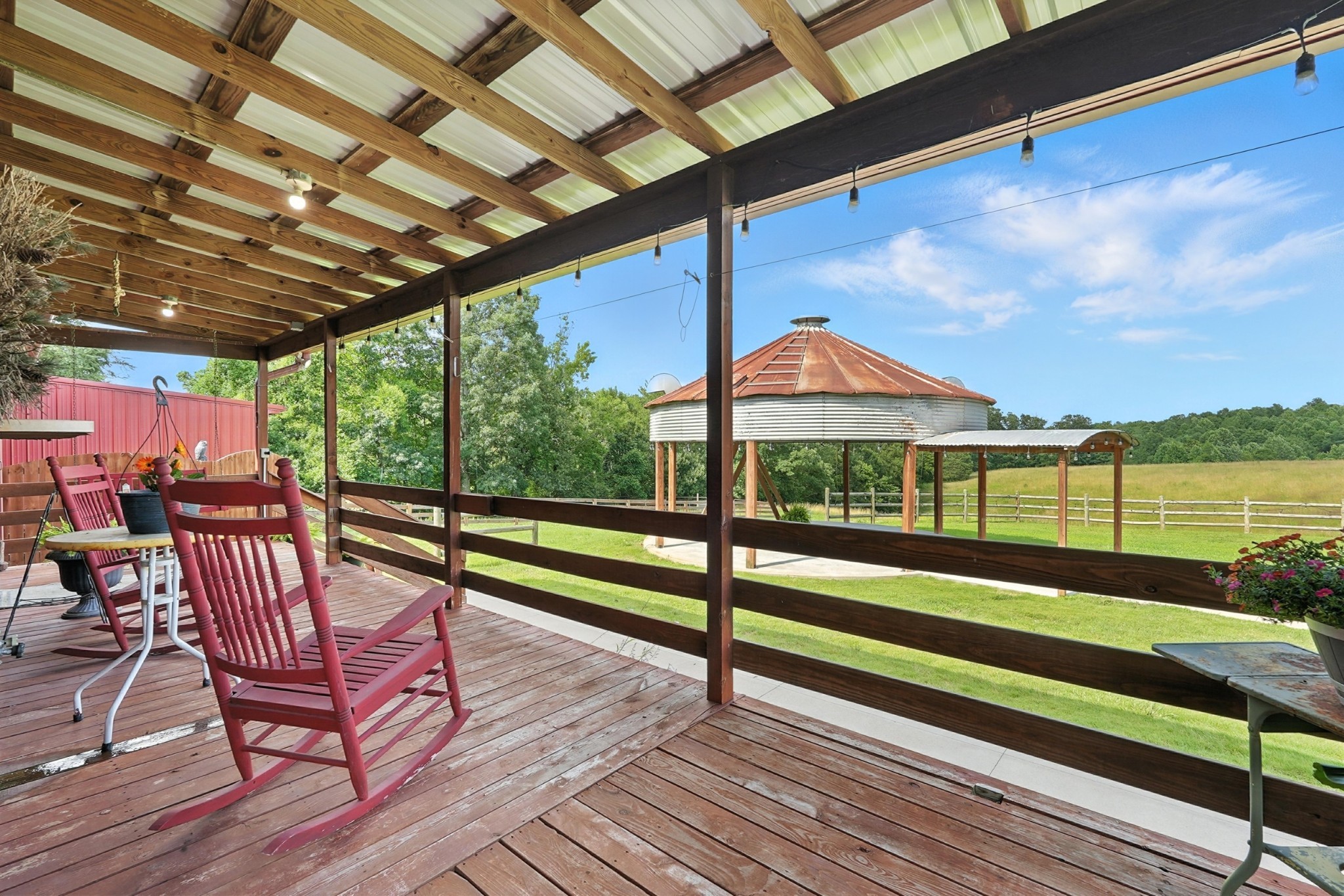 1880 Clydeton Road Waverly, TN 37185 - Photo 67 of 85 a view of a two chairs in the roof deck