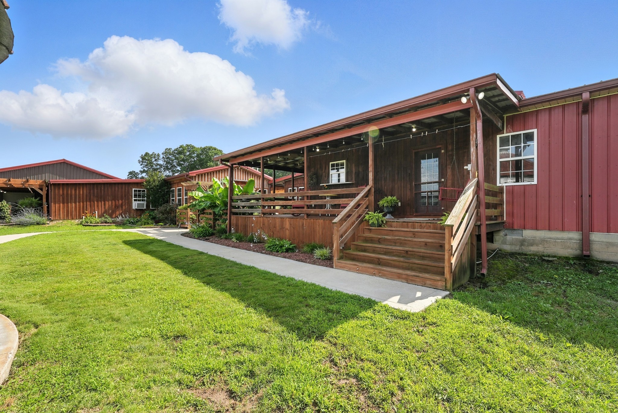 1880 Clydeton Road Waverly, TN 37185 - Photo 71 of 85 a front view of house with yard and green space