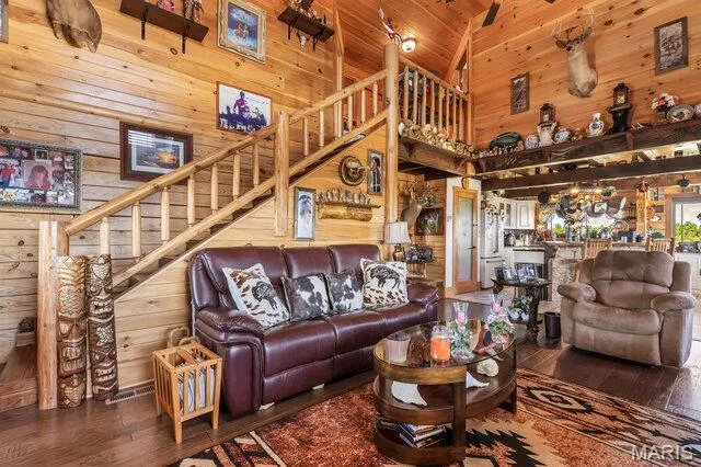 $720,000 | 15010 County Road 8420, Rolla, MO 65401