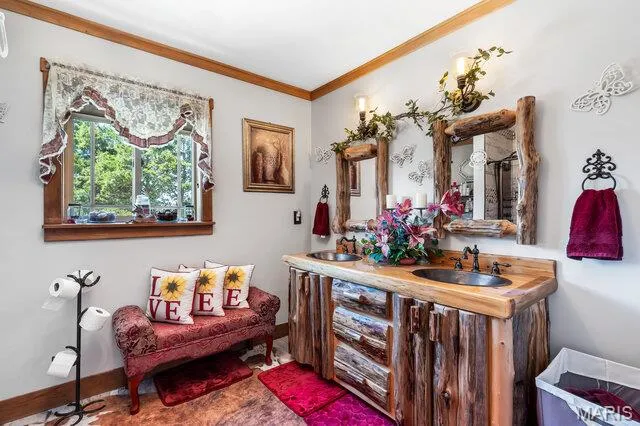 $720,000 | 15010 County Road 8420, Rolla, MO 65401