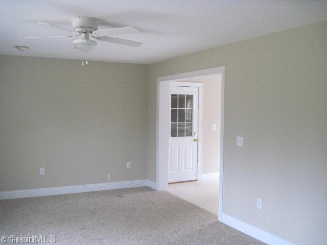 385 Valley Field Road Stoneville, NC 27048 - Photo 2 of 8 Living Room.
