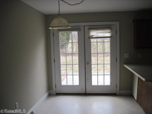 385 Valley Field Road Stoneville, NC 27048 - Photo 4 of 8 Breakfast.