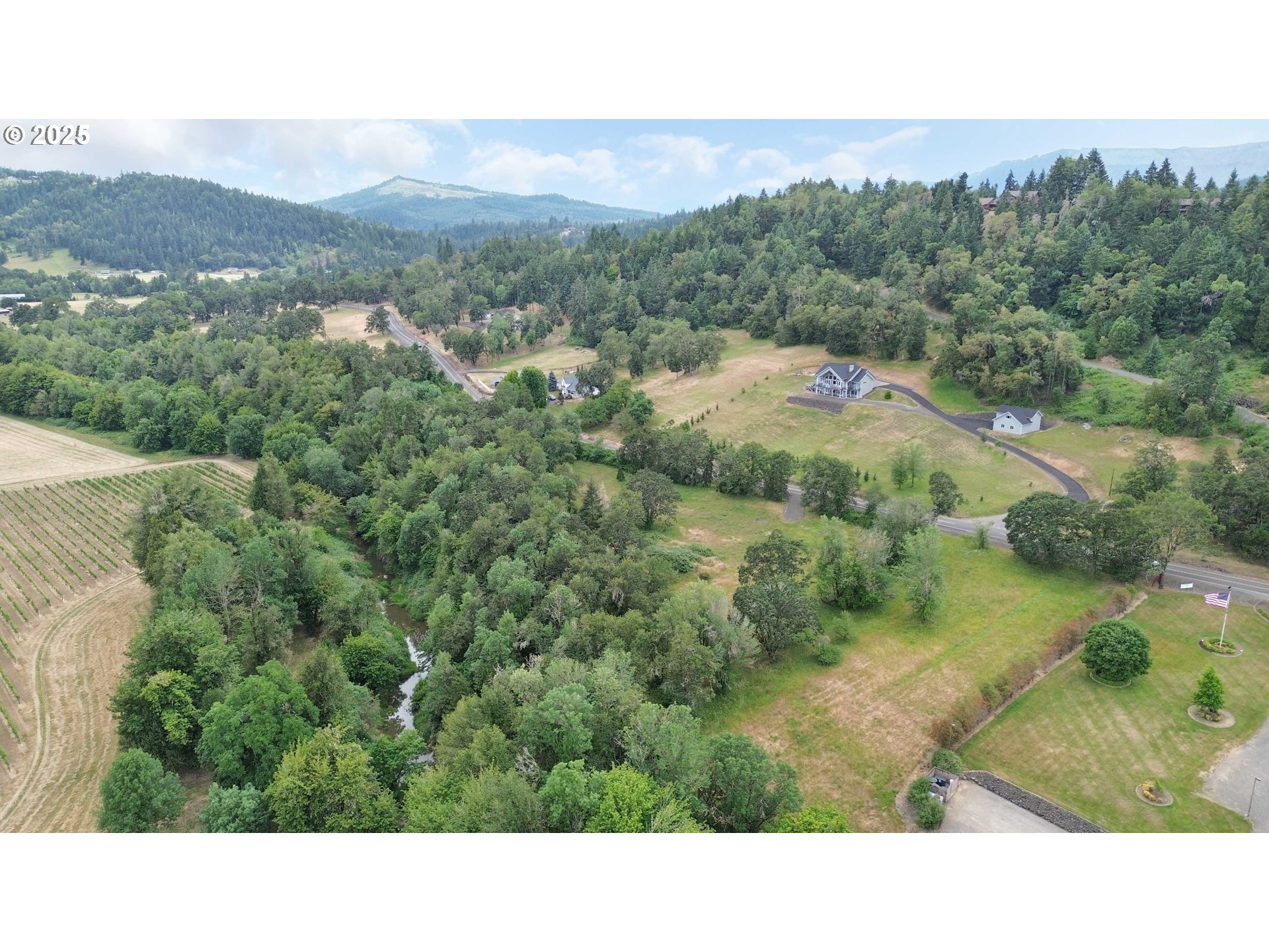 767 Melqua Road Roseburg, OR 97471 - Photo 4 of 7