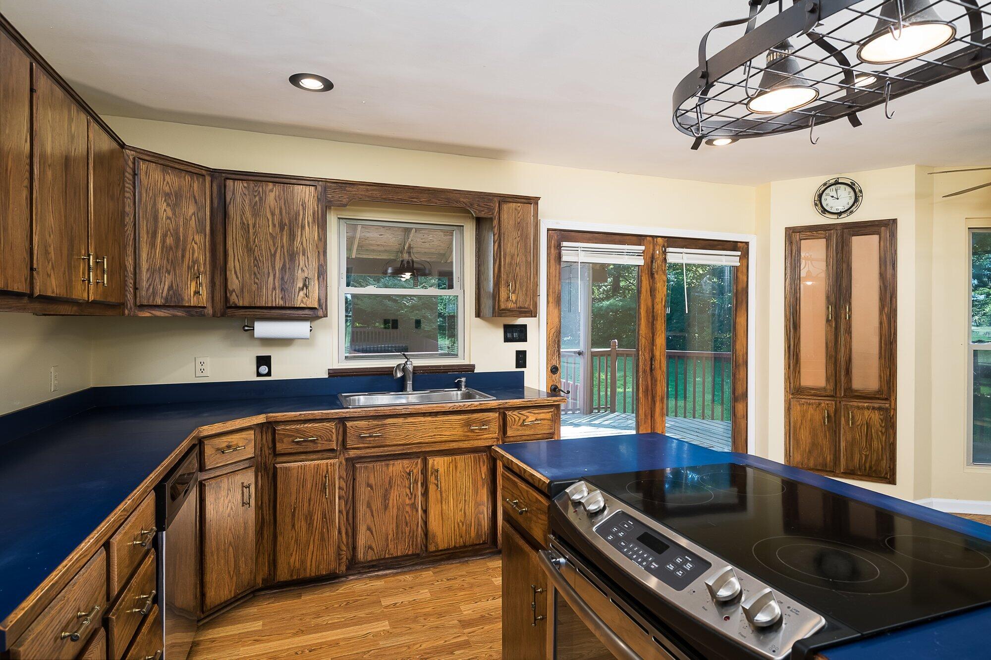 3647 Winchester Road Lexington, KY 40509 - Photo 11 of 35 014-3647_winchester_rd_8_9_22-highrez.jp