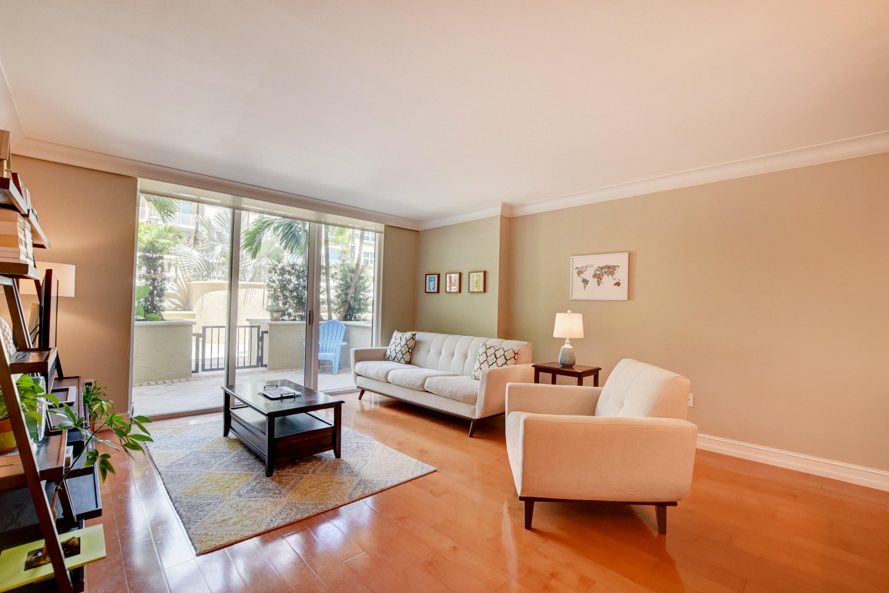 99 Southeast Mizner Boulevard, Unit 614 Boca Raton, FL 33432 - Photo 16 of 31 Living Room