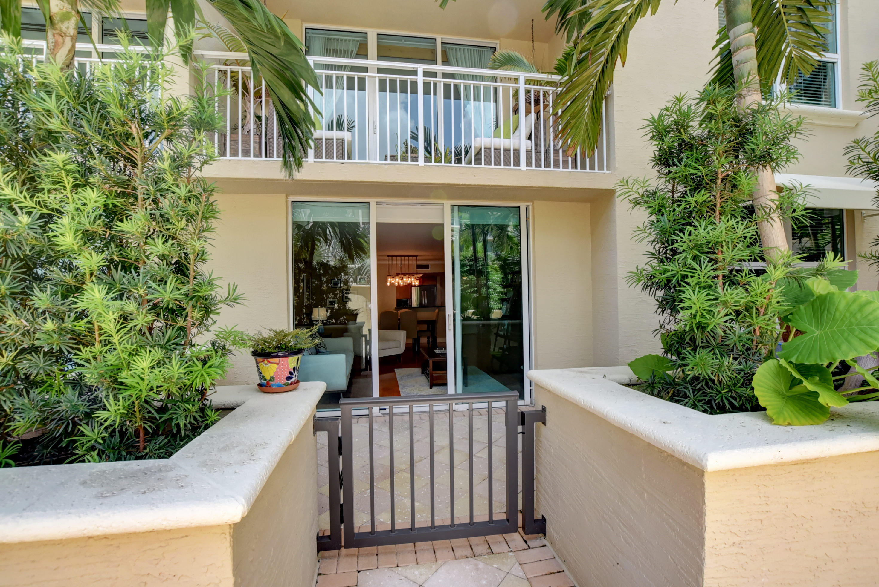 99 Southeast Mizner Boulevard, Unit 614 Boca Raton, FL 33432 - Photo 22 of 31 Pool Walk Out