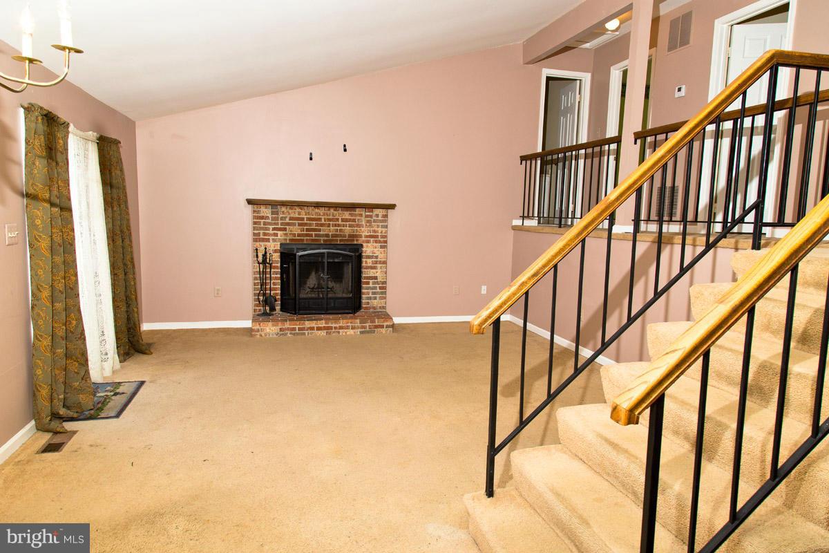 13725 Palm Road Woodbridge, VA 22193 - Photo 12 of 26 Family Room with fireplace