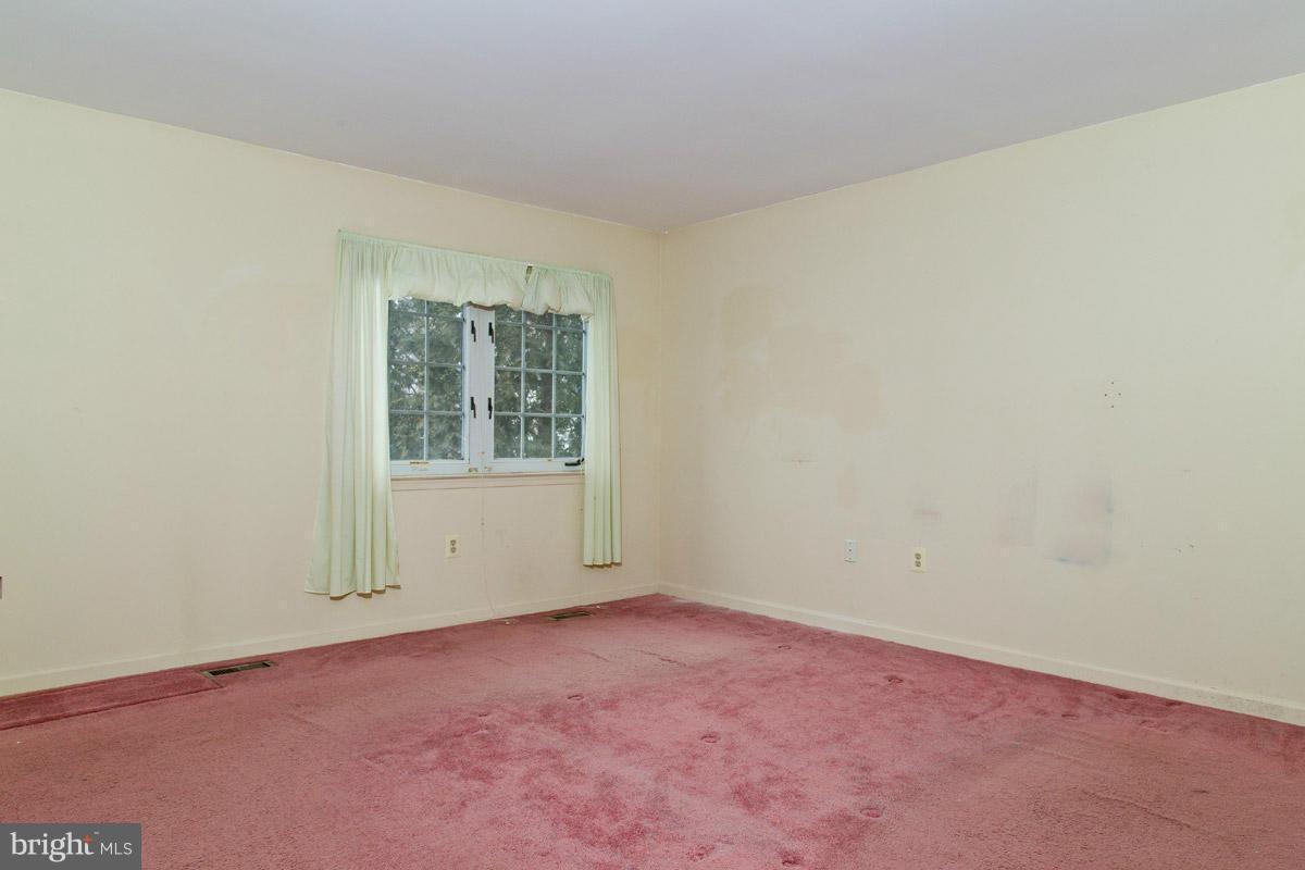 13725 Palm Road Woodbridge, VA 22193 - Photo 19 of 26 Bedroom (Master)