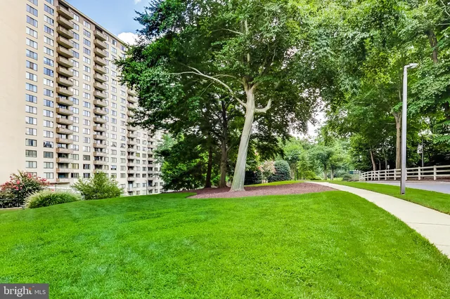 $280,000 | 5225 Pooks Hill Road, Unit 1128S, Bethesda, MD 20814