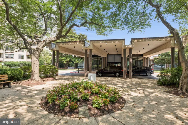 $280,000 | 5225 Pooks Hill Road, Unit 1128S, Bethesda, MD 20814