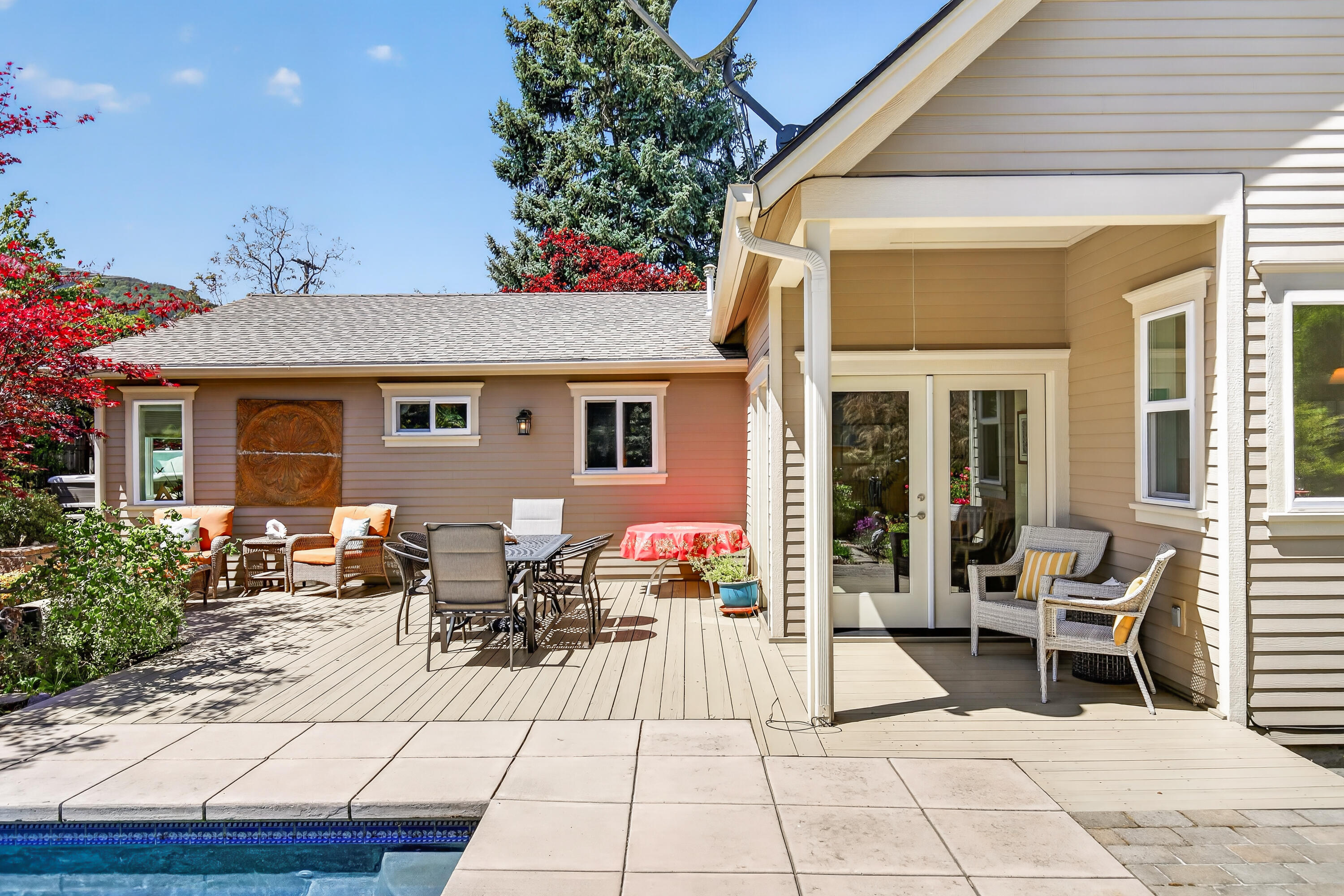 746 C Street Ashland, OR 97520 - Photo 24 of 44