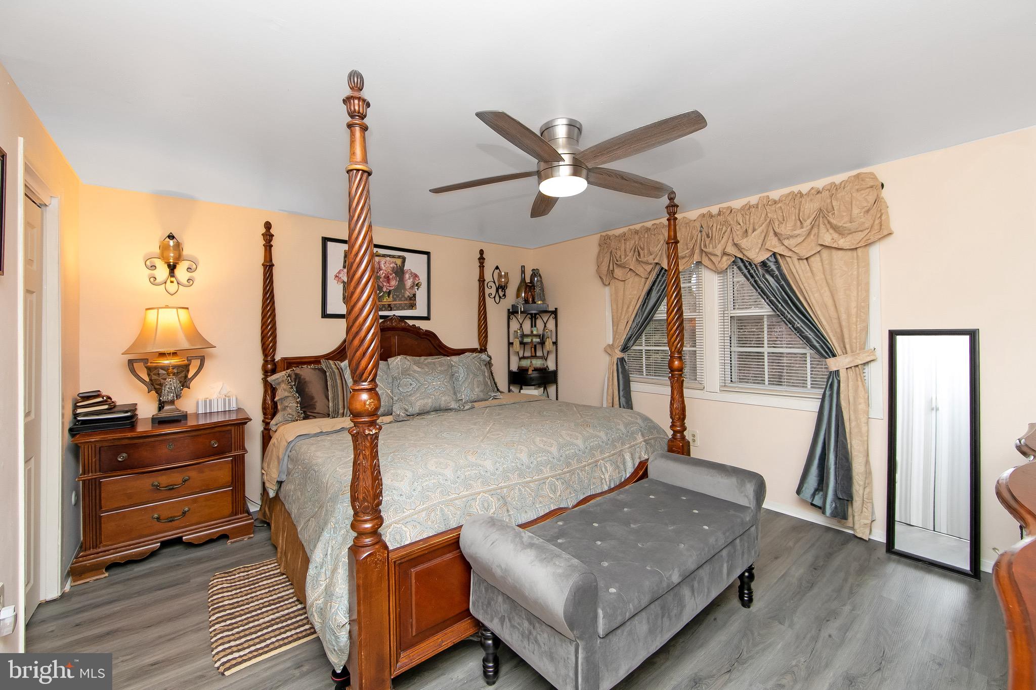 40 Rittenhouse Drive Willingboro, NJ 08046 - Photo 14 of 32 a view of an entryway with wooden floor