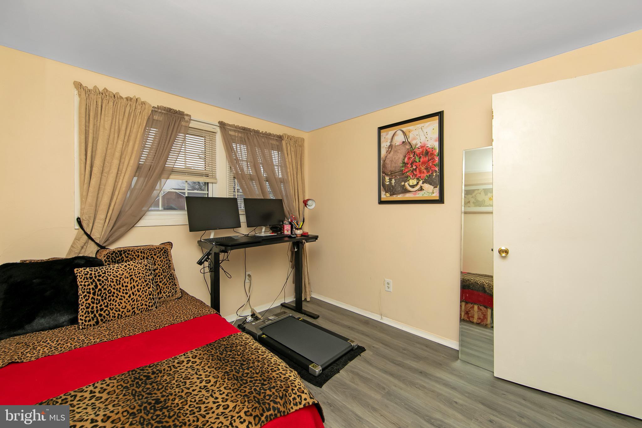 40 Rittenhouse Drive Willingboro, NJ 08046 - Photo 21 of 32 a living room with furniture and a floor to ceiling window