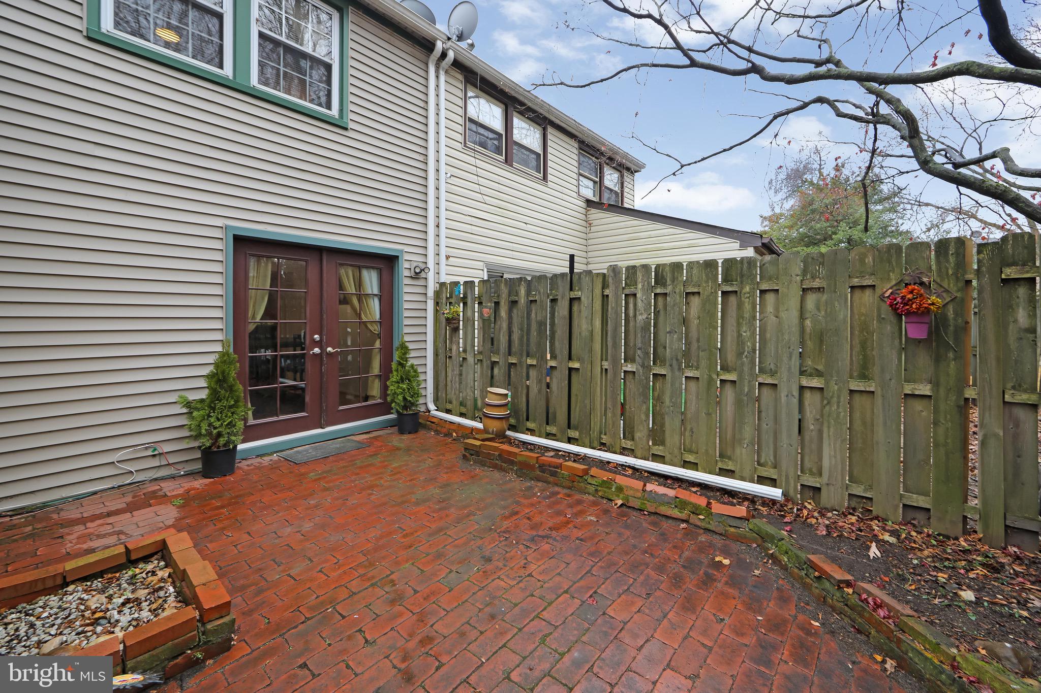 40 Rittenhouse Drive Willingboro, NJ 08046 - Photo 26 of 32 a view of a backyard with a small cabin