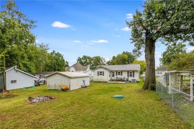 $130,000 | 108 East 7th Street, Urich, MO 64788