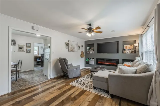 $130,000 | 108 East 7th Street, Urich, MO 64788