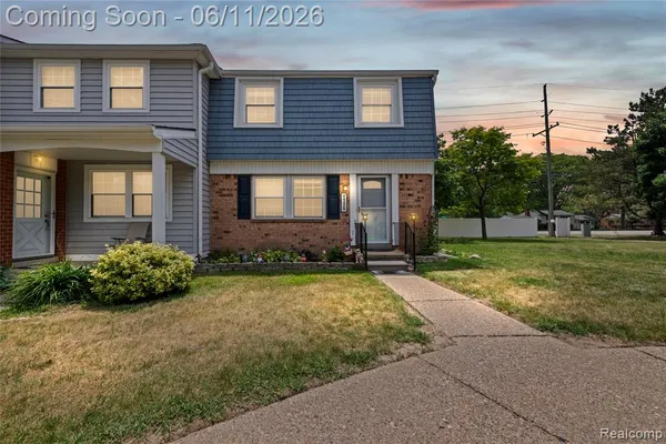 $244,900 | 24429 Olde Orchard Street, Novi, MI 48375