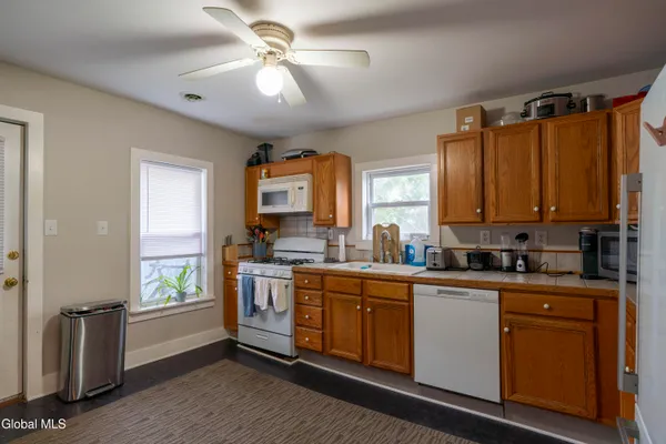 $675,000 | 28 Waterbury Street, Saratoga Springs, NY 12866