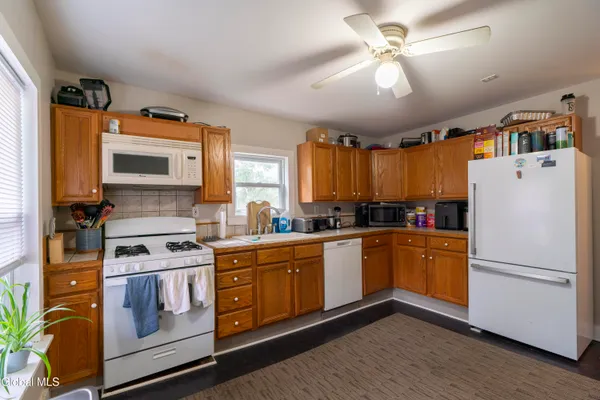 $675,000 | 28 Waterbury Street, Saratoga Springs, NY 12866