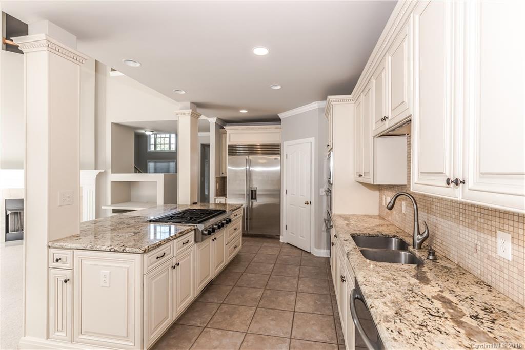 10121 Paradise Ridge Road, Unit 53 Charlotte, NC 28277 - Photo 12 of 24 Gallery Image 12