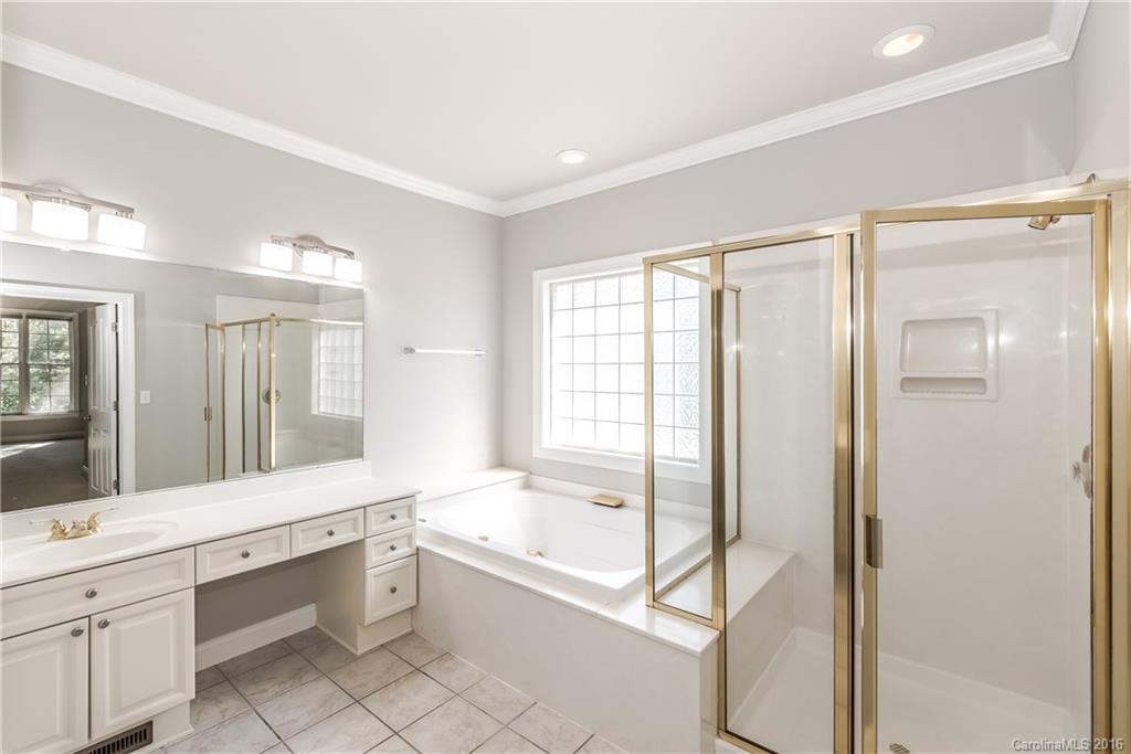 10121 Paradise Ridge Road, Unit 53 Charlotte, NC 28277 - Photo 16 of 24 Gallery Image 16