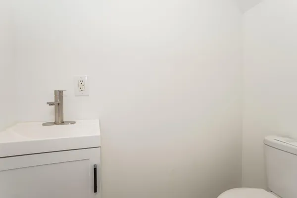 $4,100 | 12 1/2 Nunan Street, Charleston, SC 29403