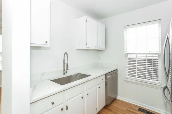 $4,100 | 12 1/2 Nunan Street, Charleston, SC 29403