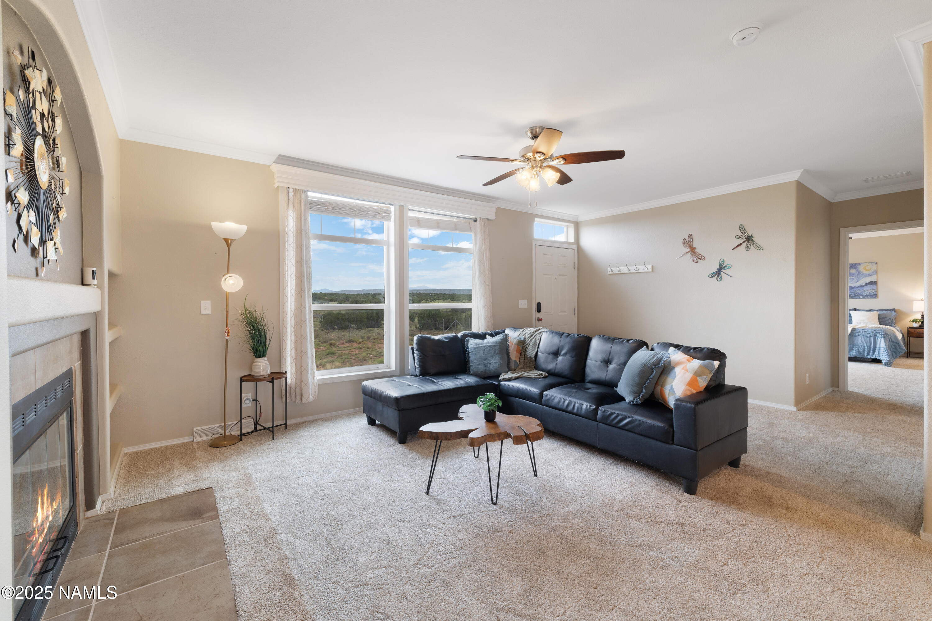 8060 Latigo Road Williams, AZ 86046 - Photo 3 of 39 Spacious living room
