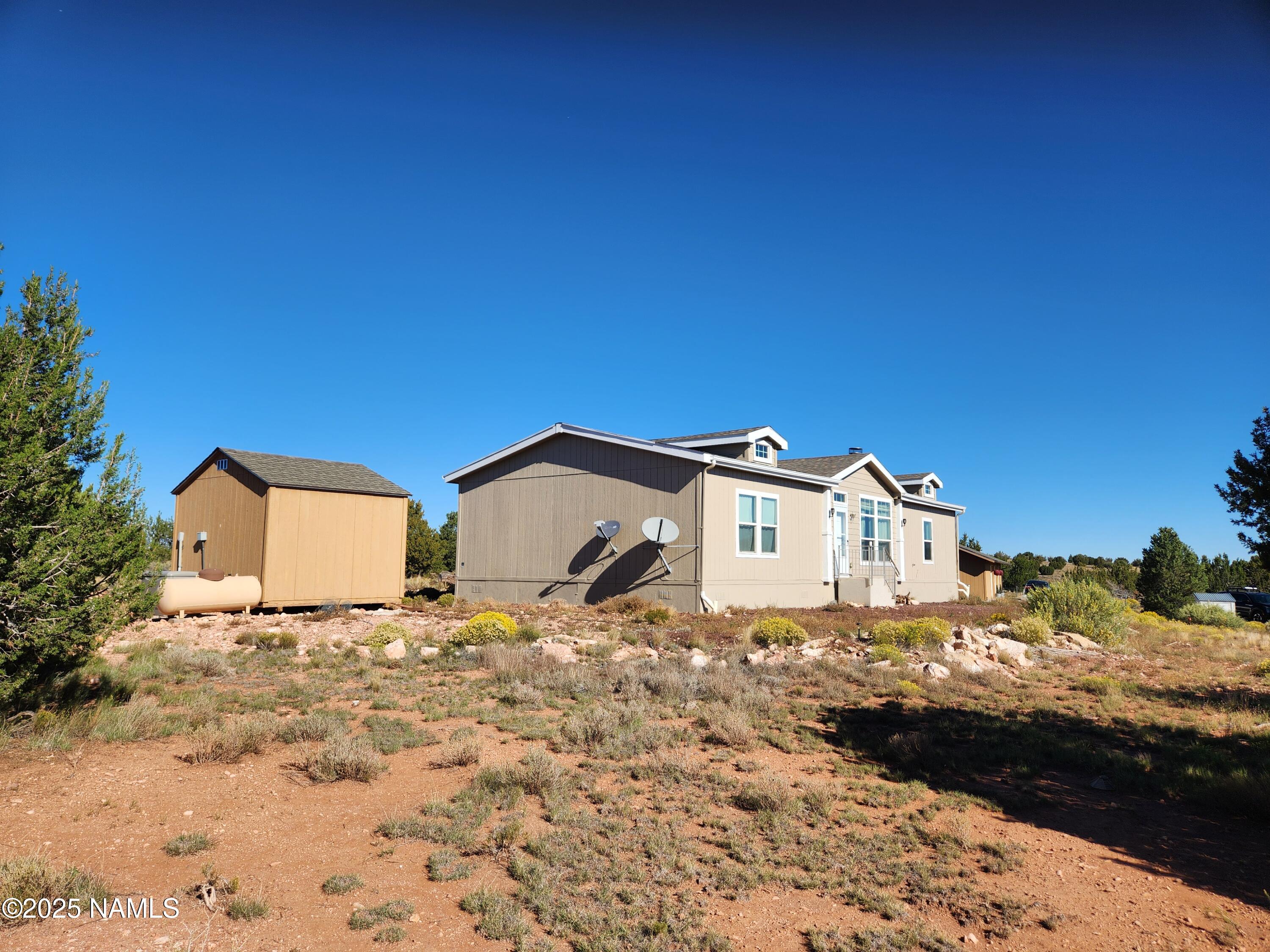 8060 Latigo Road Williams, AZ 86046 - Photo 36 of 39 New exterior paint