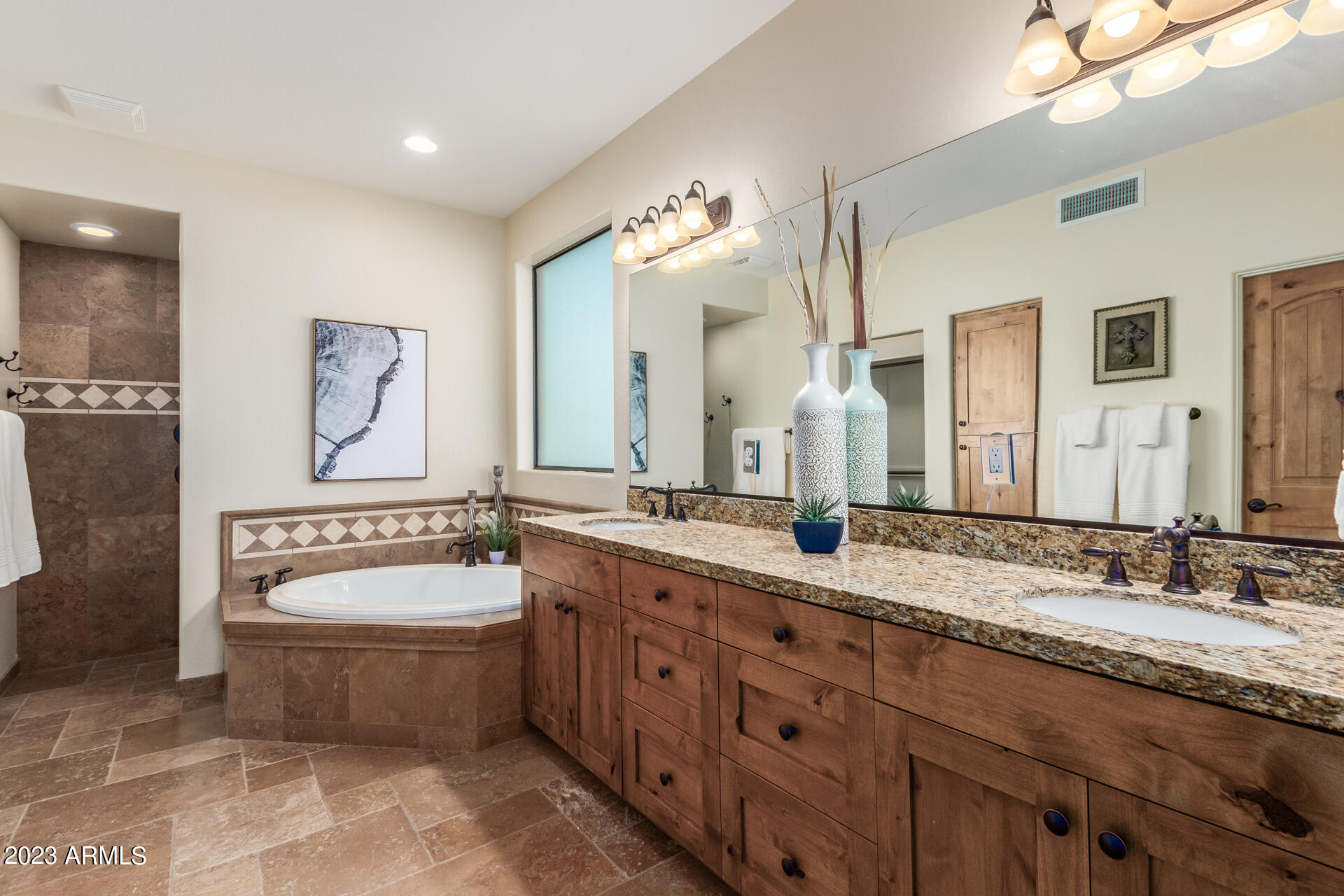 1024 West Cloud Road Phoenix, AZ 85086 - Photo 47 of 102 Owner's Ensuite